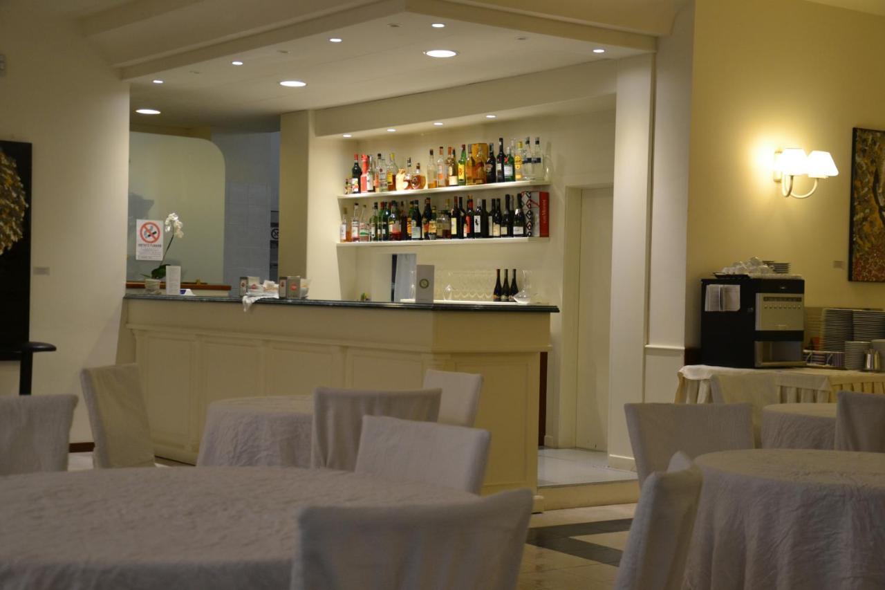 Hotel Mamiani & Relaxing Spa אורבינו מראה חיצוני תמונה