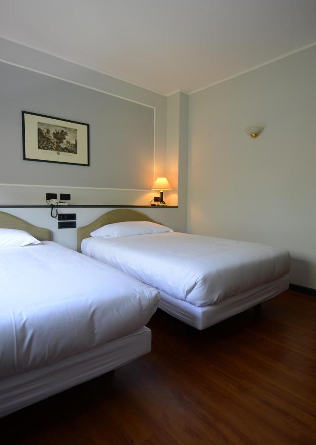 Hotel Mamiani & Relaxing Spa אורבינו חדר תמונה