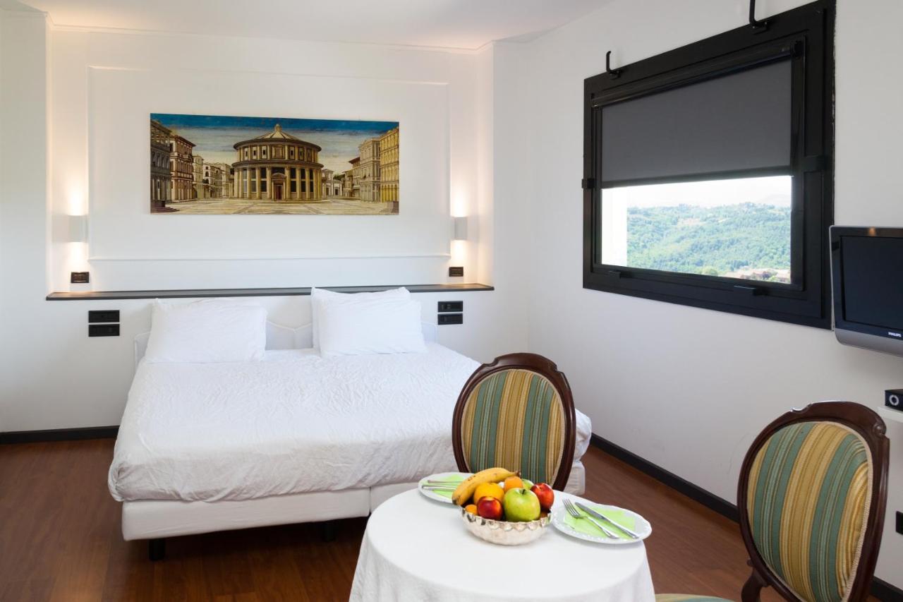 Hotel Mamiani & Relaxing Spa אורבינו חדר תמונה